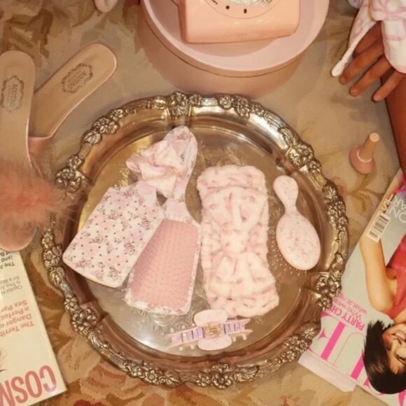 NWT LoveShackFancy Wet Brush ROSA BEAUX Paddle Hair Detangler - Picture 10 of 14